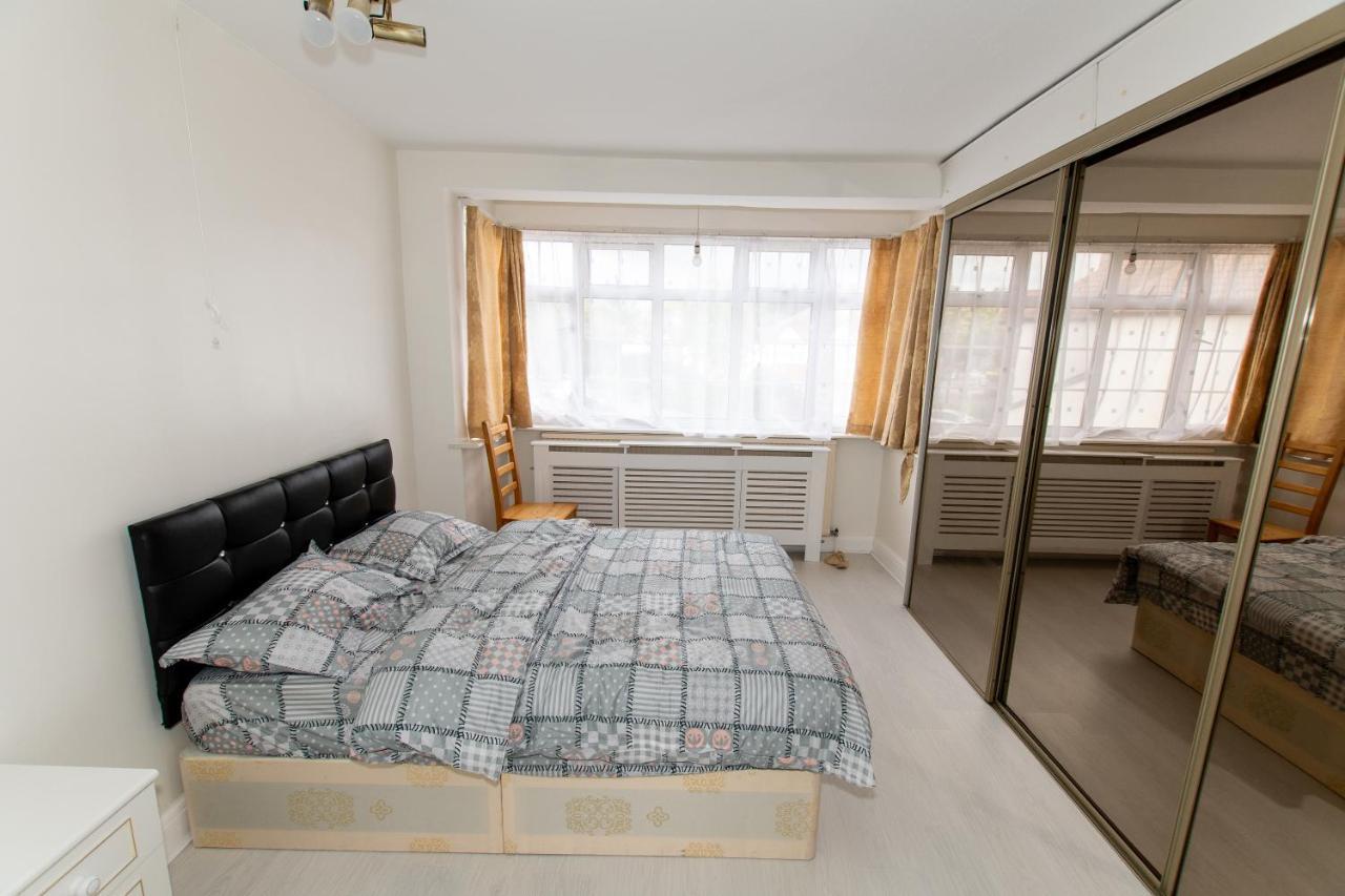 Oak Avenue Home Кройдон Экстерьер фото
